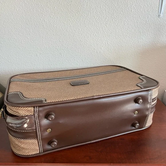 Vintage Luggage/Suitcase 🧳 - Picture 14 of 15